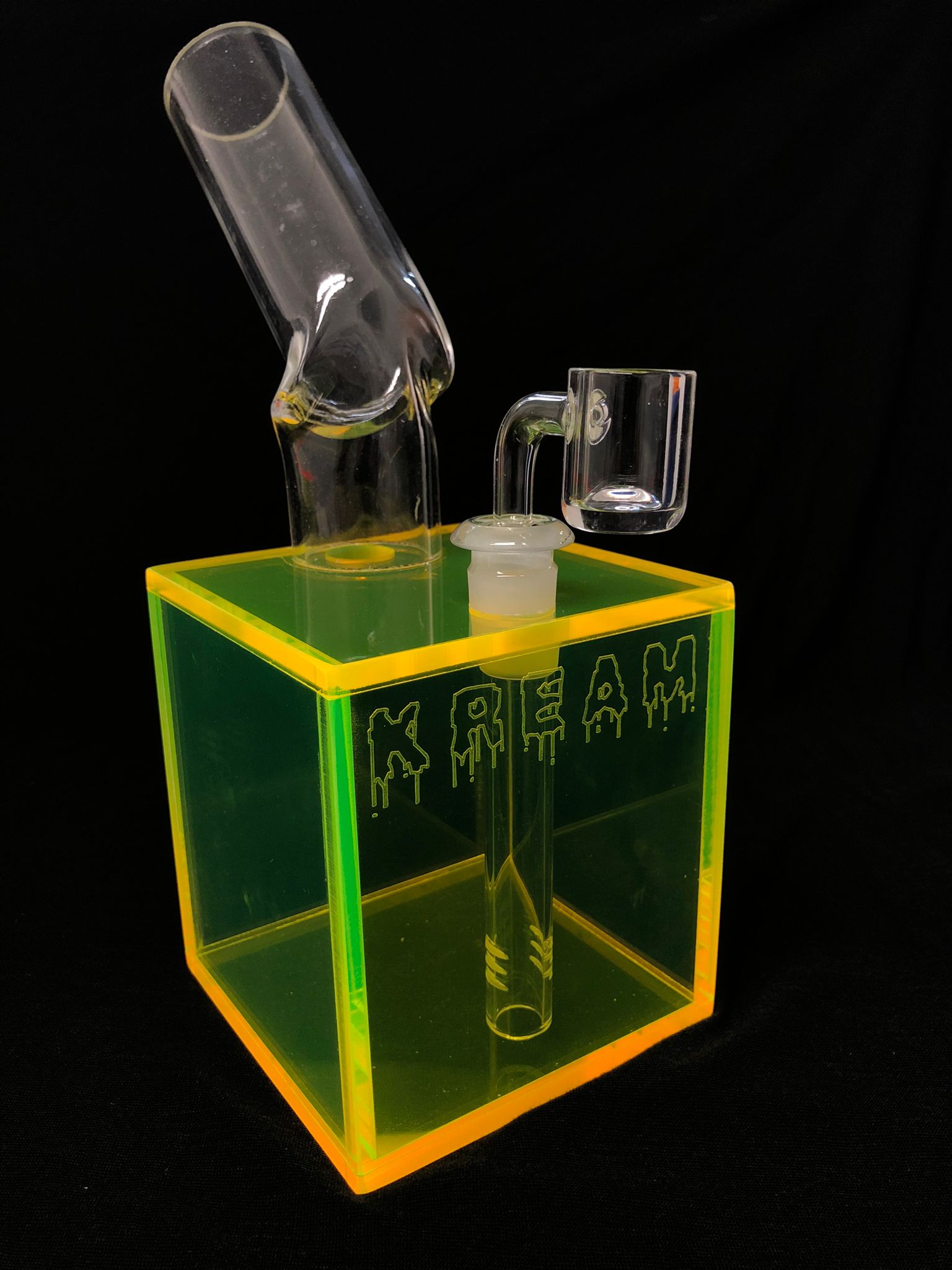 K.R.E.A.M. Exclusive Water Pipe